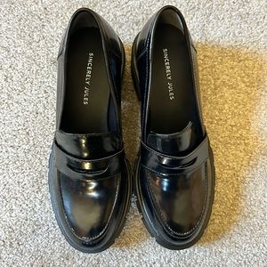 NWOT Sincerely Jules Sz 8 Blk Loafers